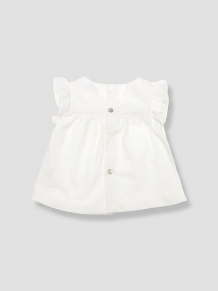 Embroidered chest blouse Embroidered chest blouse