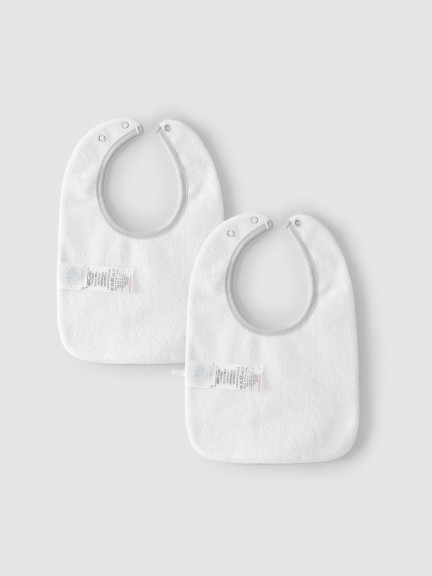 Pack of 2 embroidered star bibs Pack of 2 embroidered star bibs