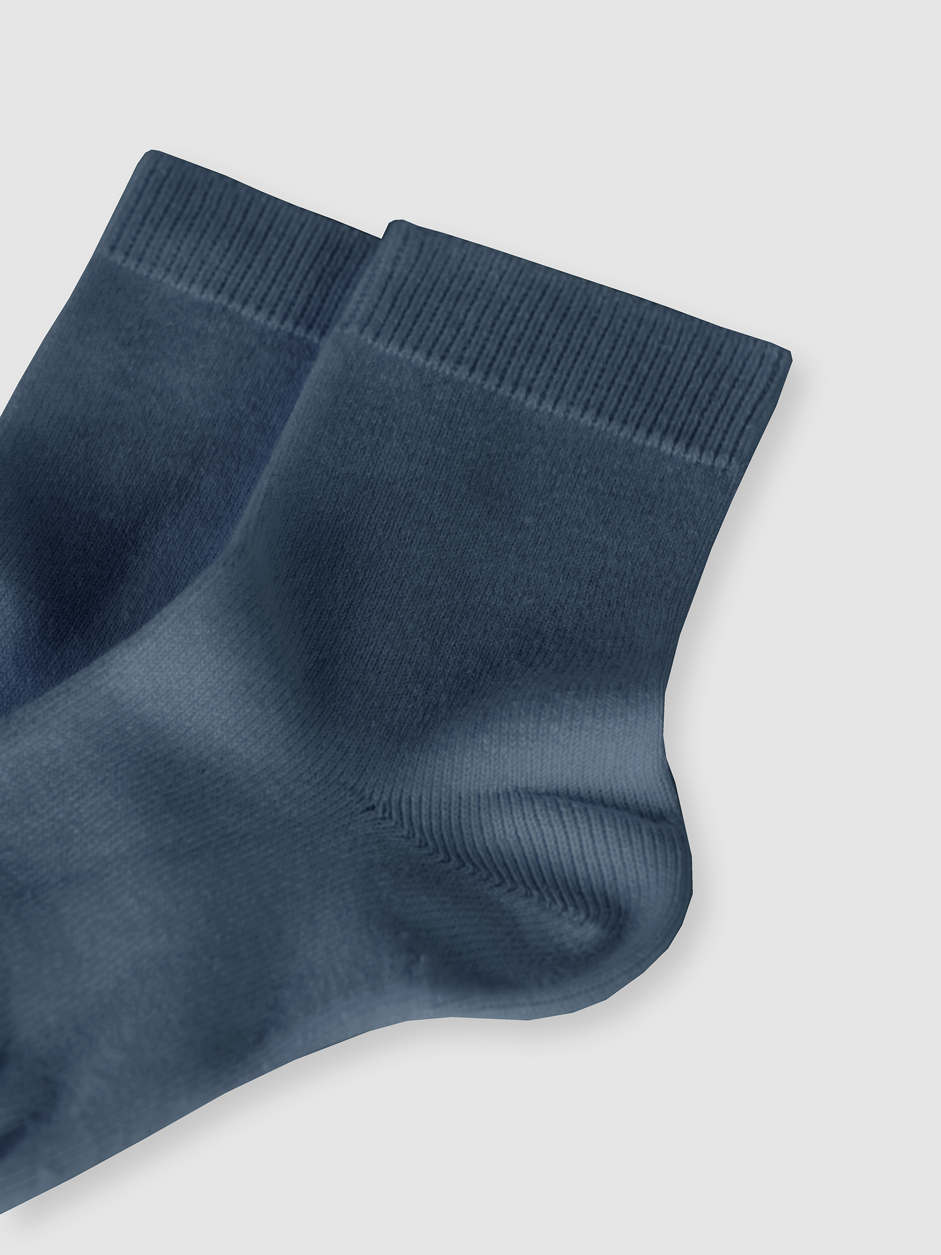 Plain stitch basic short socks Cóndor