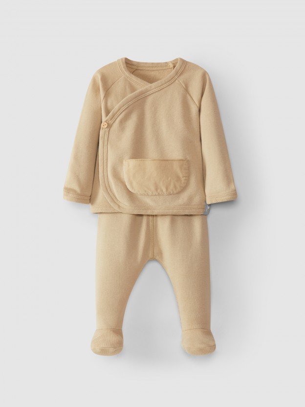 Crossover sweater and pants set Crossover sweater and pants set