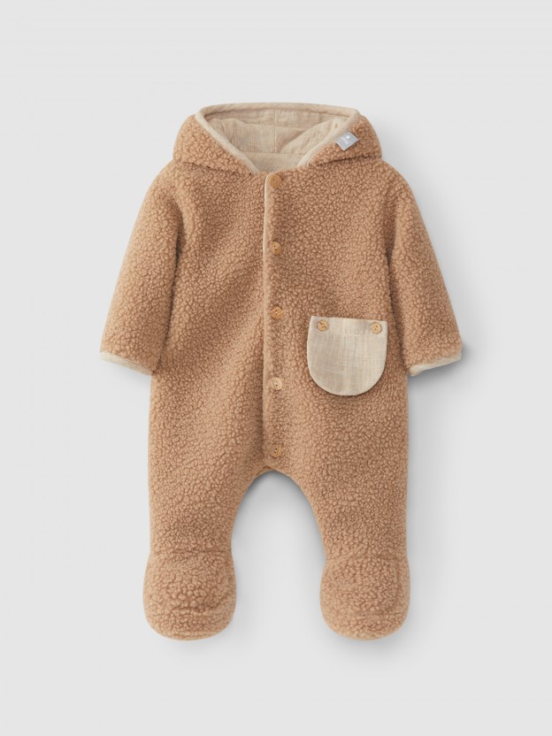 Traje de abrigo de borreguito con capucha Traje de abrigo de borreguito con capucha