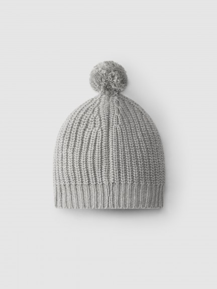 Gorro tricotado com pom-pom Gorro tricotado com pom-pom
