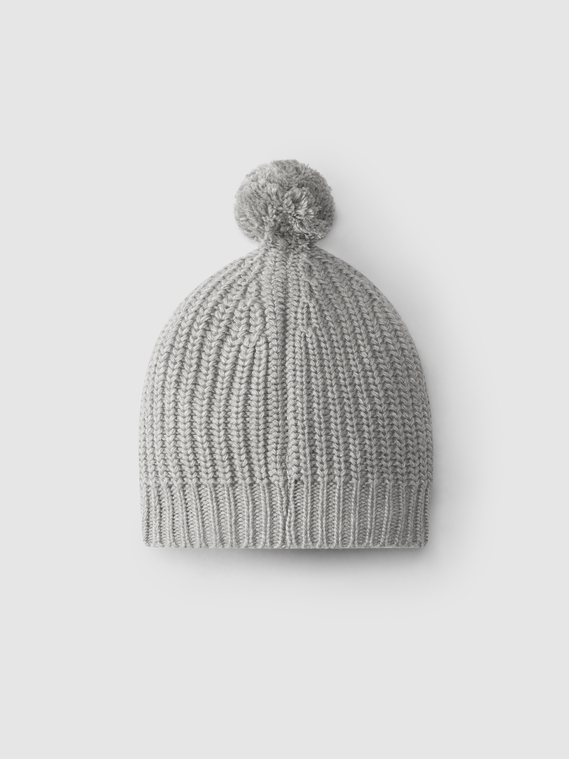 Knitted beanie with pom-pom
