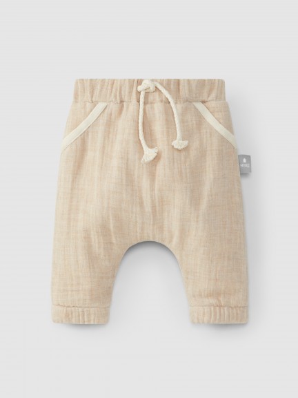 Pantalón pull-up de muselina de cuatro hojas Pantalón pull-up de muselina de cuatro hojas