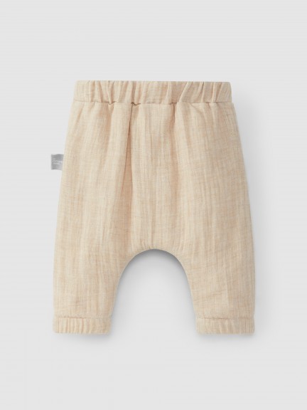Pantalón pull-up de muselina de cuatro hojas Pantalón pull-up de muselina de cuatro hojas