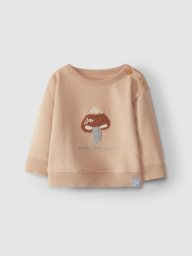 Pull avec broderie en laine