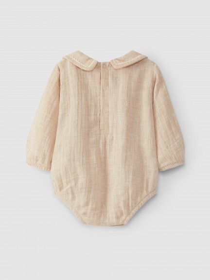 Body avec broderie en fil de laine Body avec broderie en fil de laine