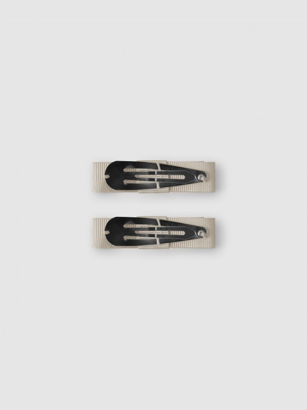 Two barrettes set