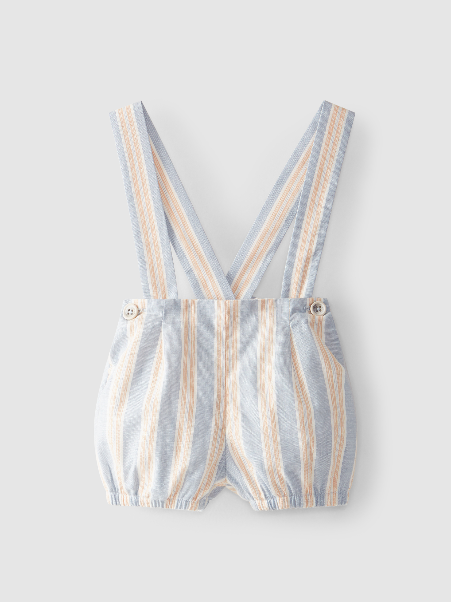 Pantalón corto de rayas con tirantes