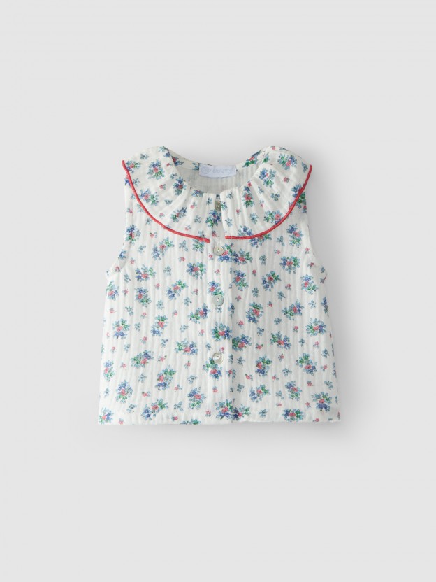 Organic cotton blouse with ruffled collar Organic cotton blouse with ruffled collar