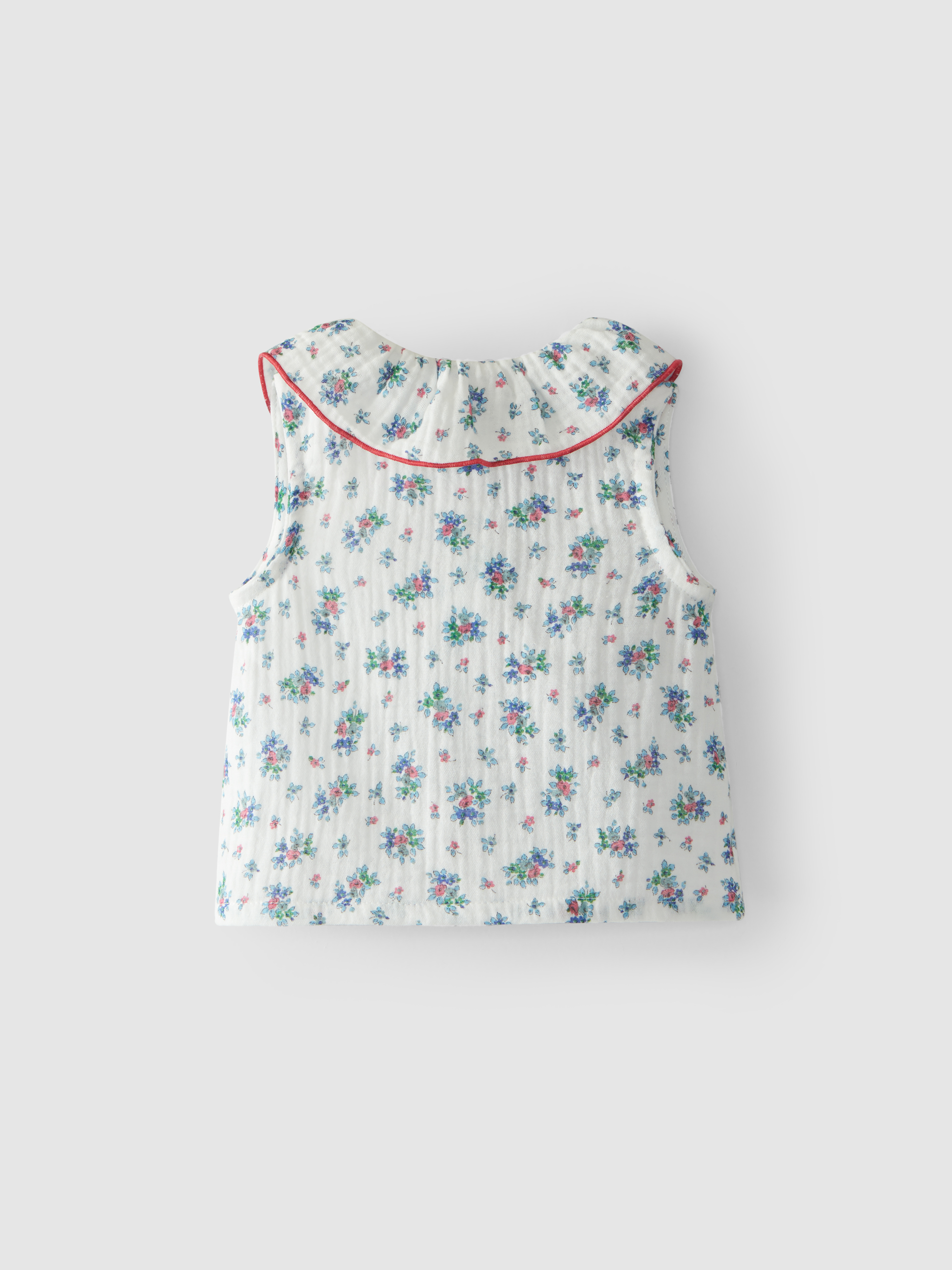 Organic cotton blouse with ruffled collar
