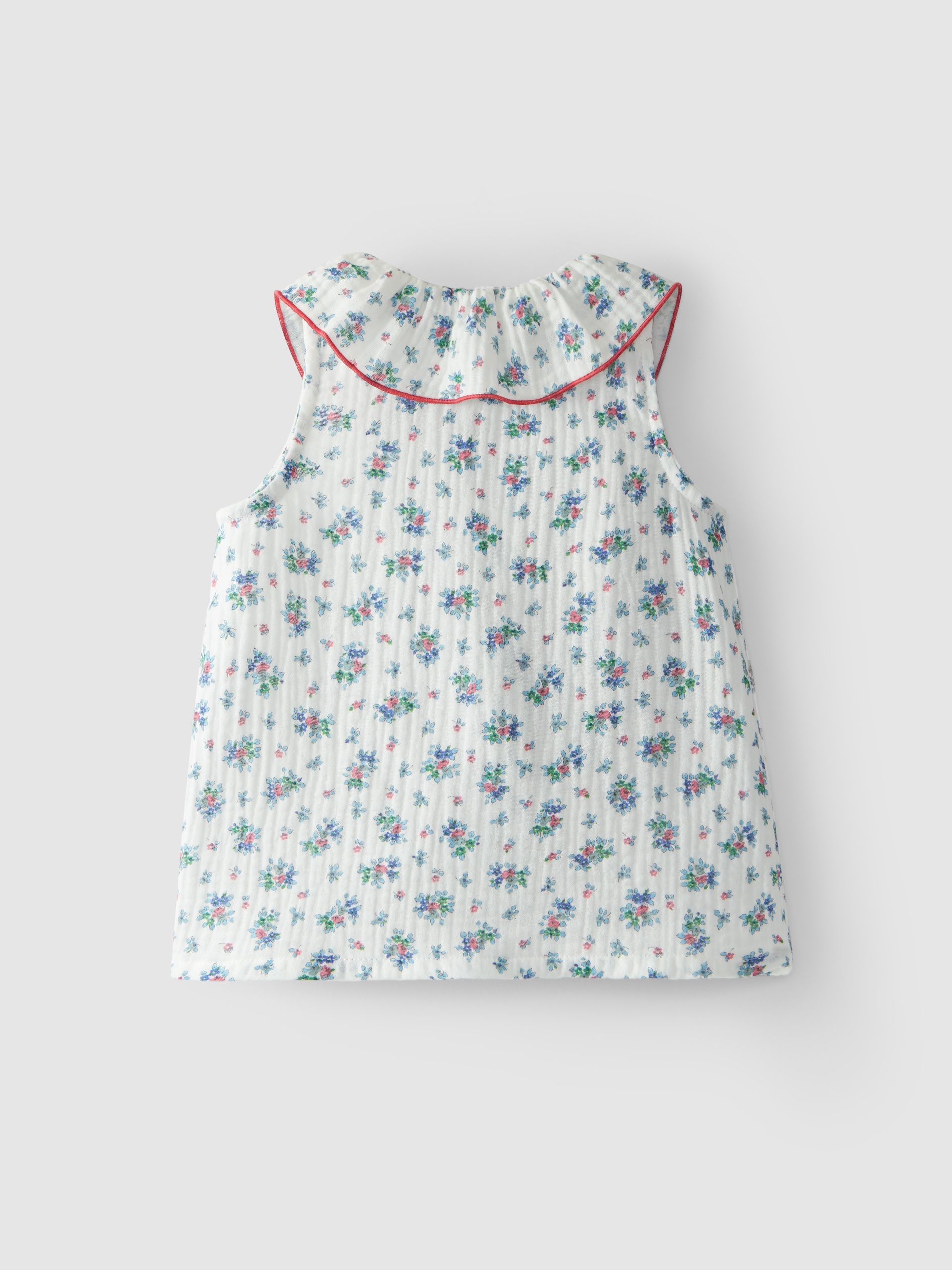 Organic cotton blouse with ruffled collar