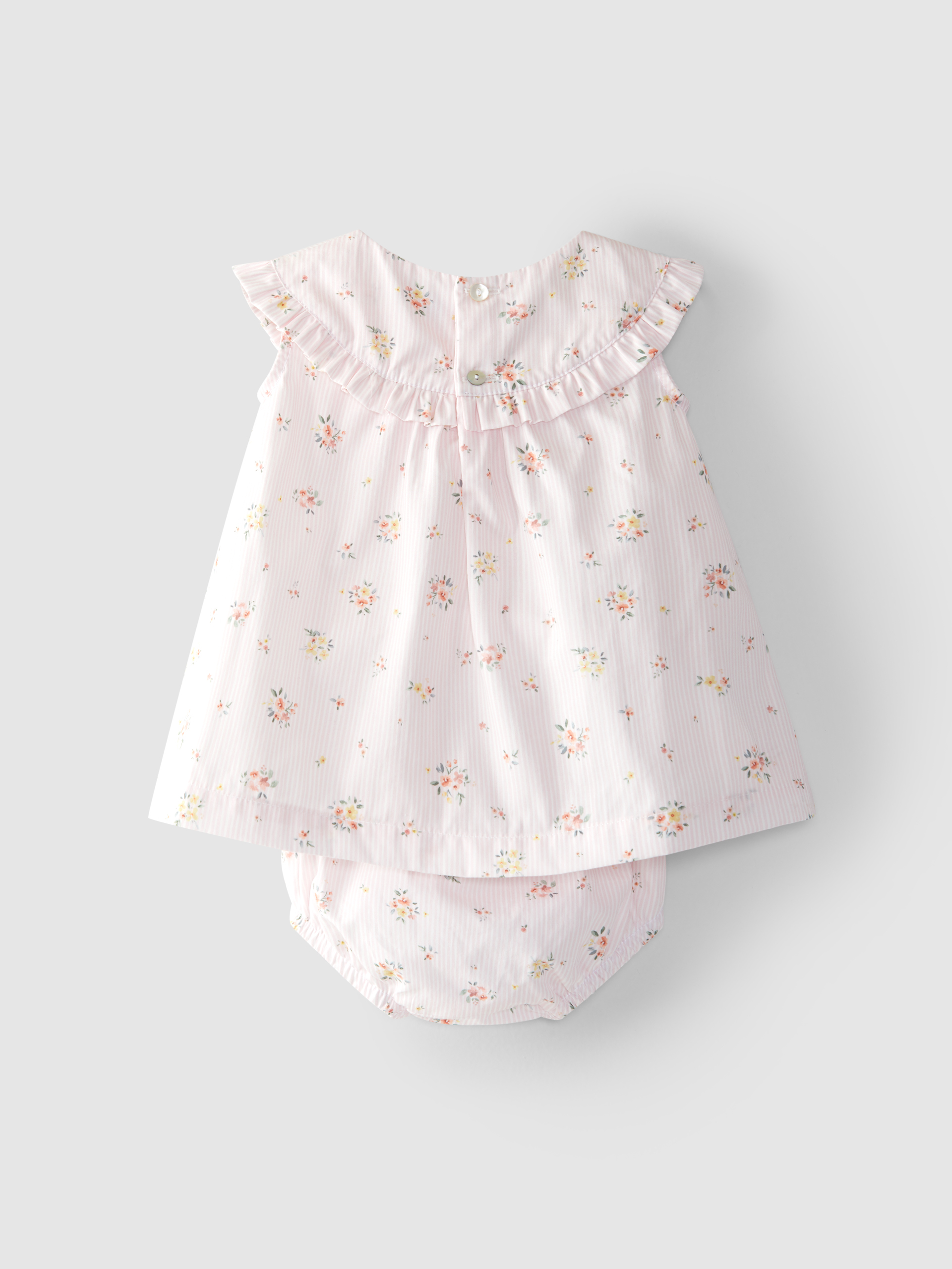 Vestido com tapa fraldas riscas com flores