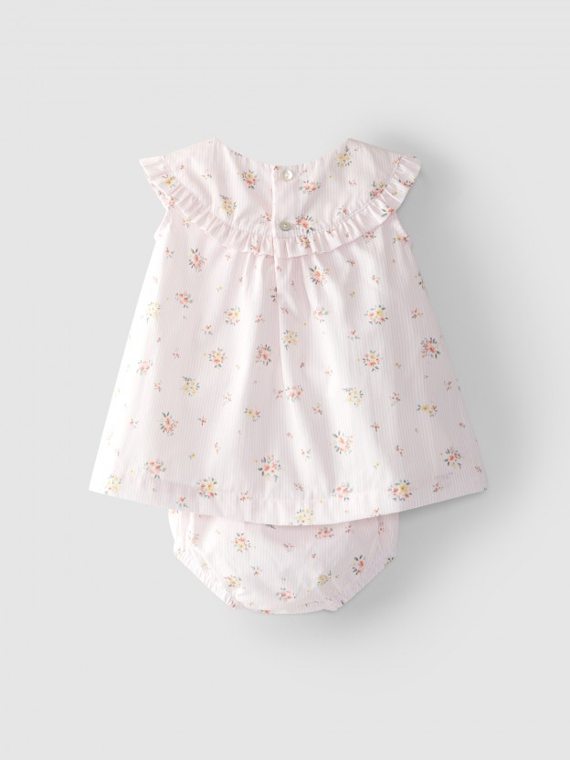Vestido com tapa fraldas riscas com flores Vestido com tapa fraldas riscas com flores