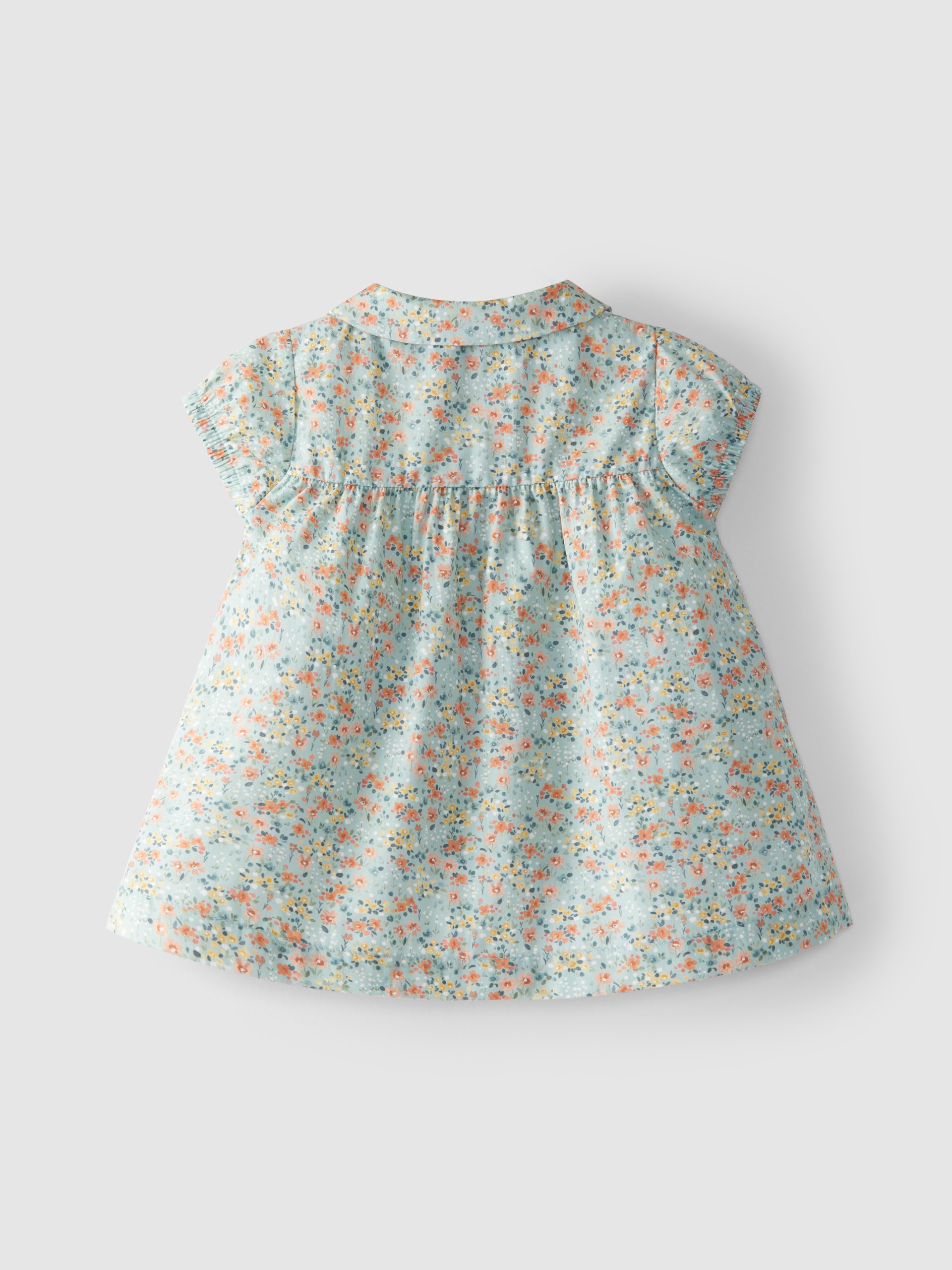 Vestido flores con puntilla