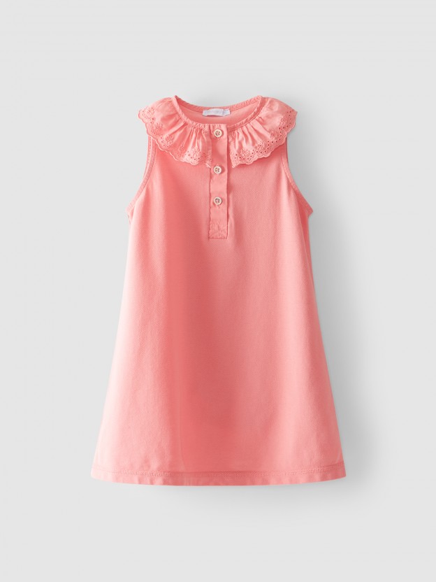 Robe en piqué à col en broderie anglaise Robe en piqué à col en broderie anglaise