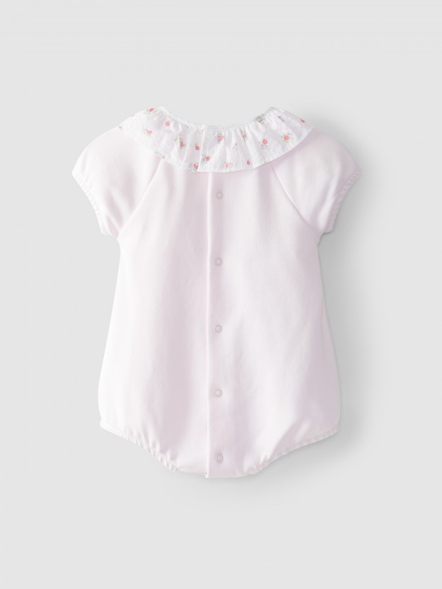 Shortie ruffled floral collar Shortie ruffled floral collar