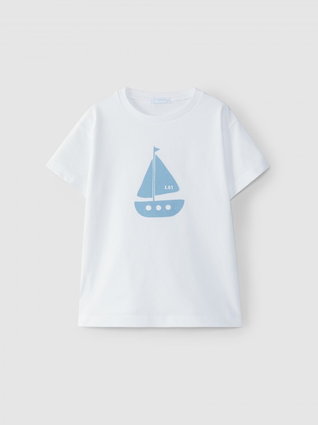 T-shirt boat T-shirt boat