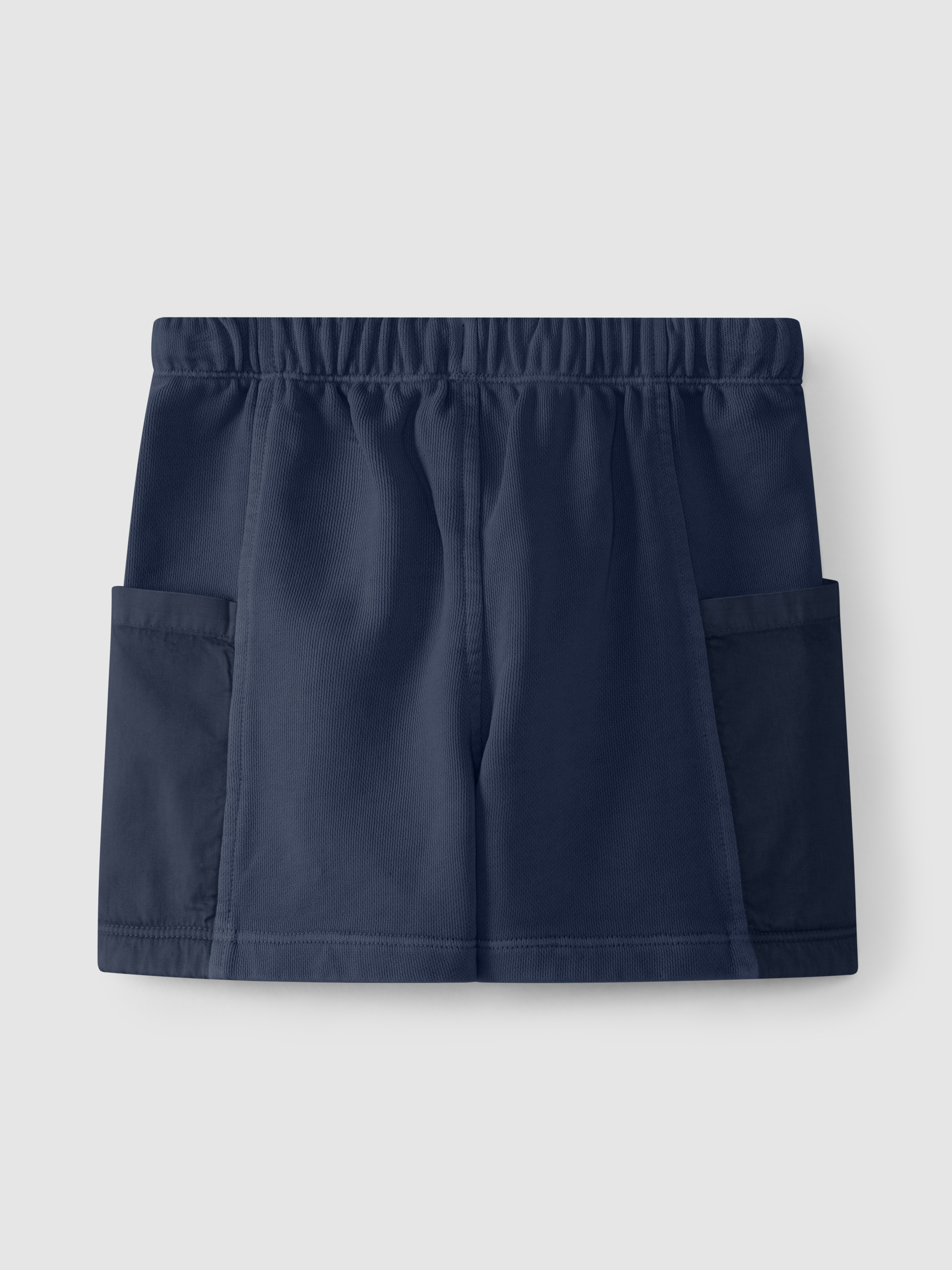 Plush shorts with fabric pockets