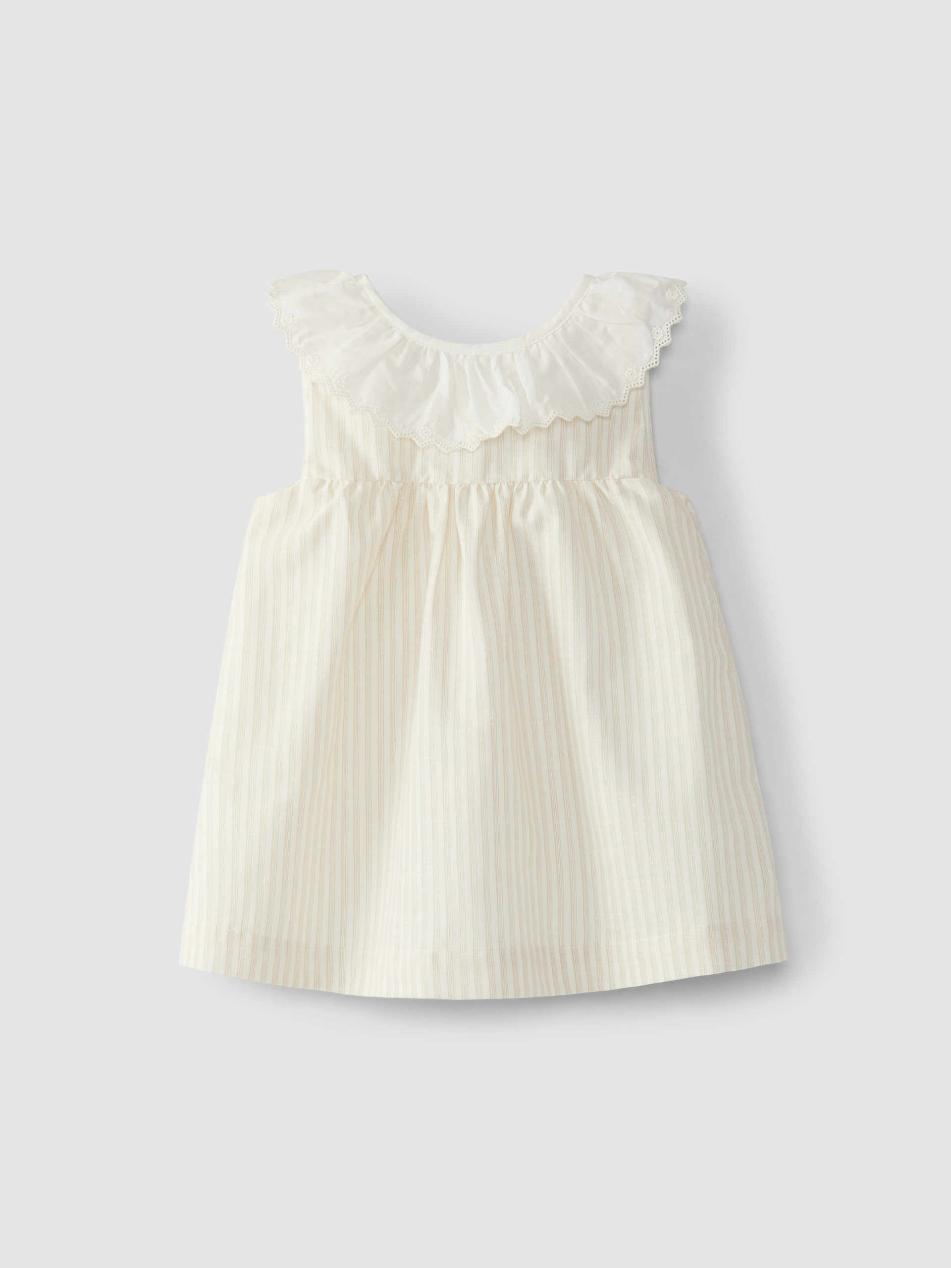 Vestido cuello de volante