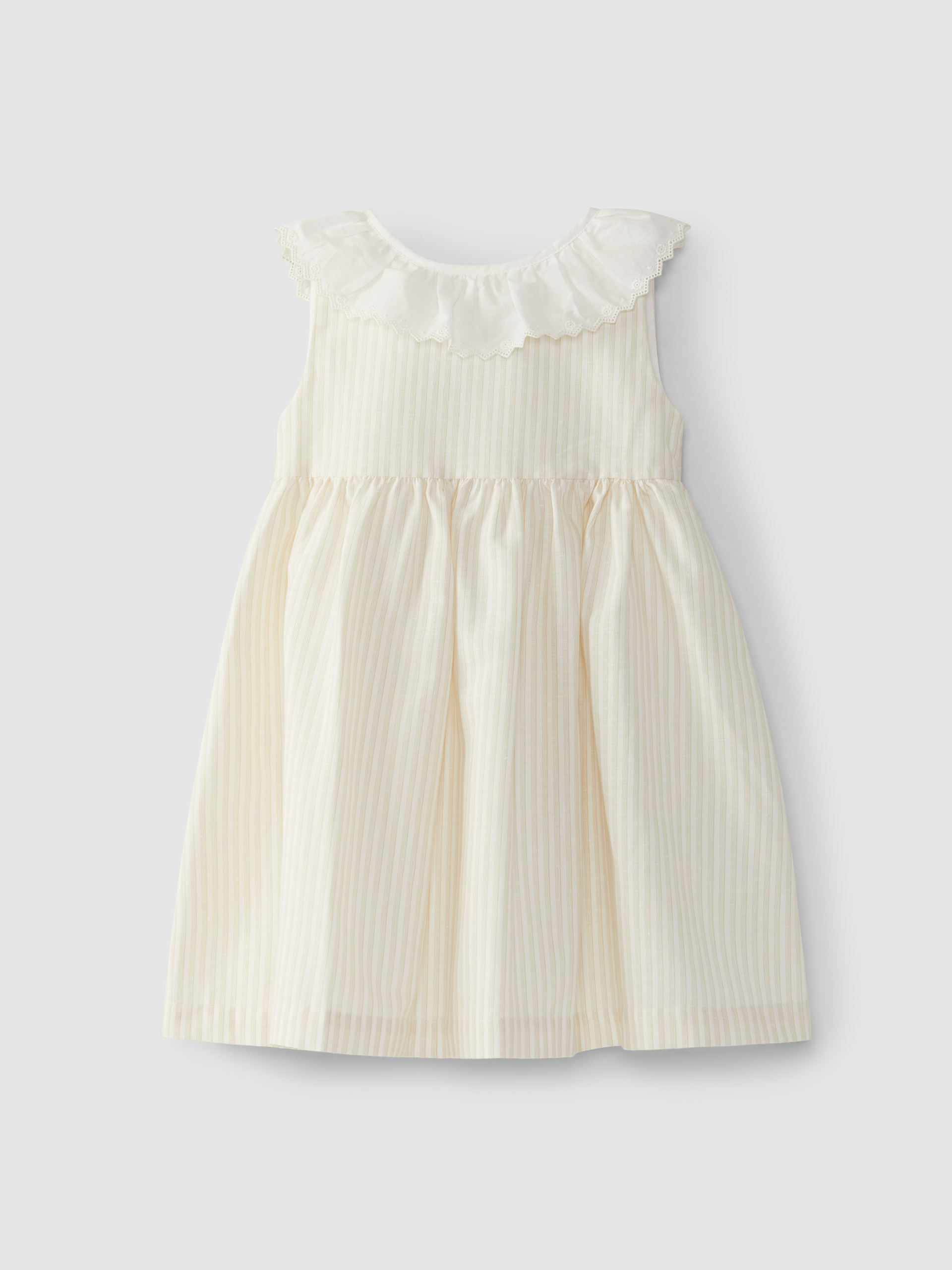 Vestido cuello de volante