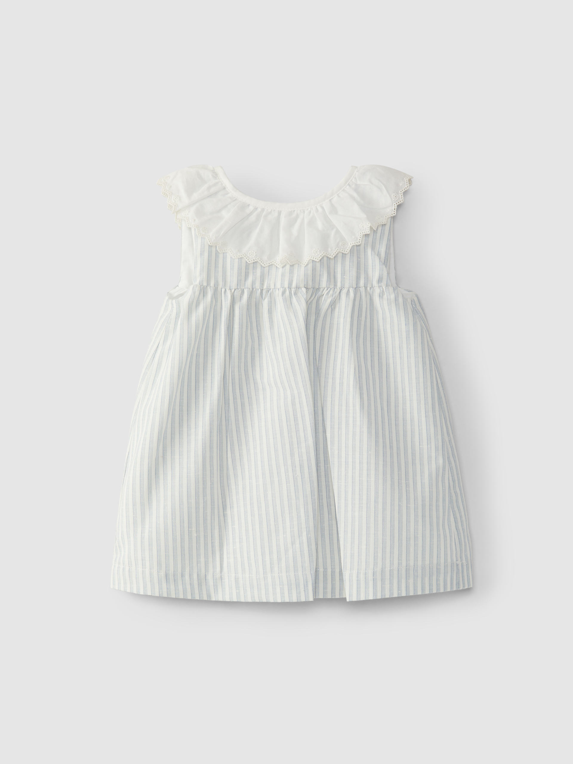 Vestido cuello de volante