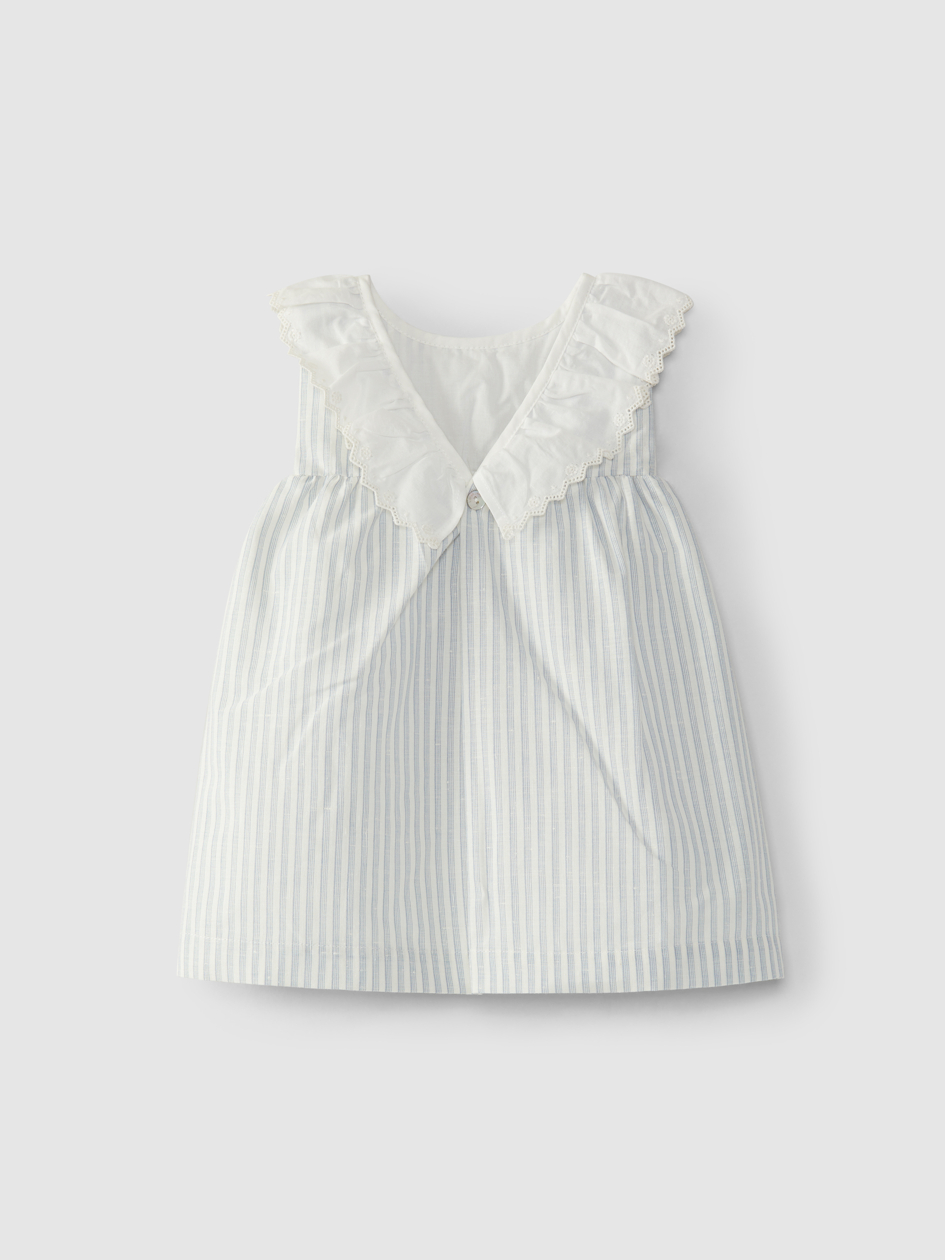 Vestido cuello de volante