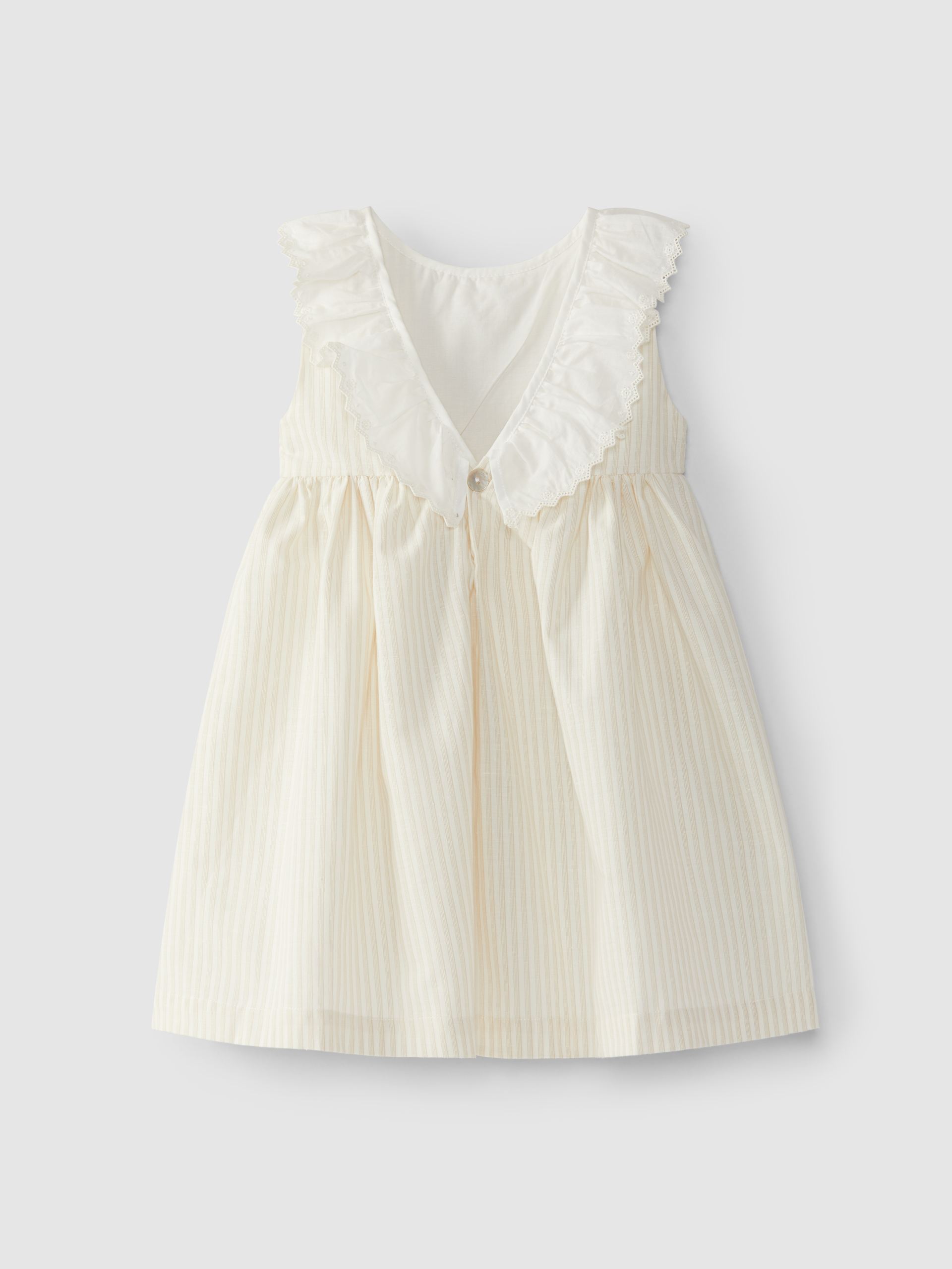 Vestido cuello de volante