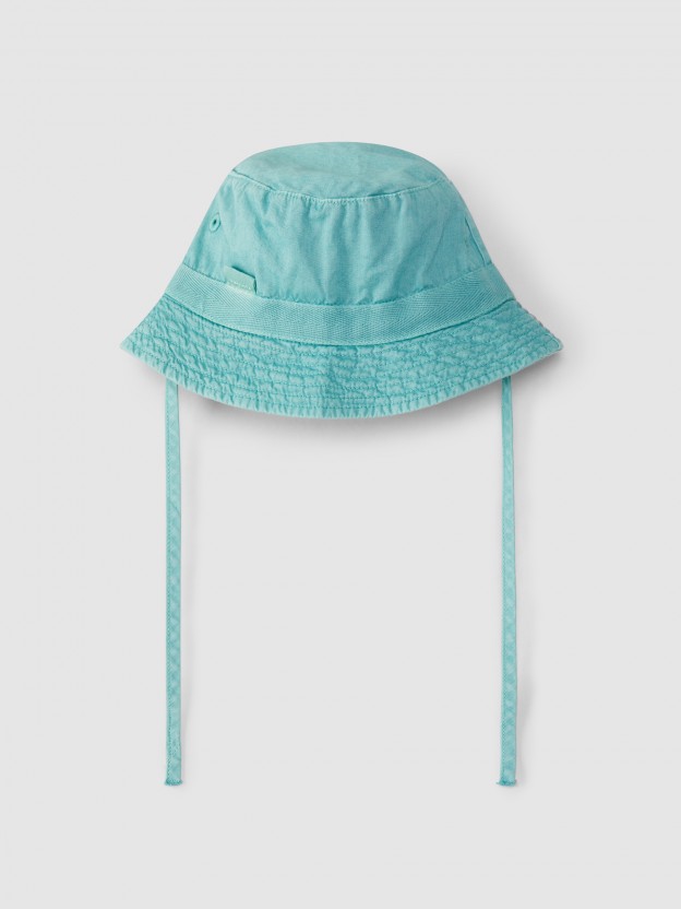 Chapéu com fita Chapéu com fita