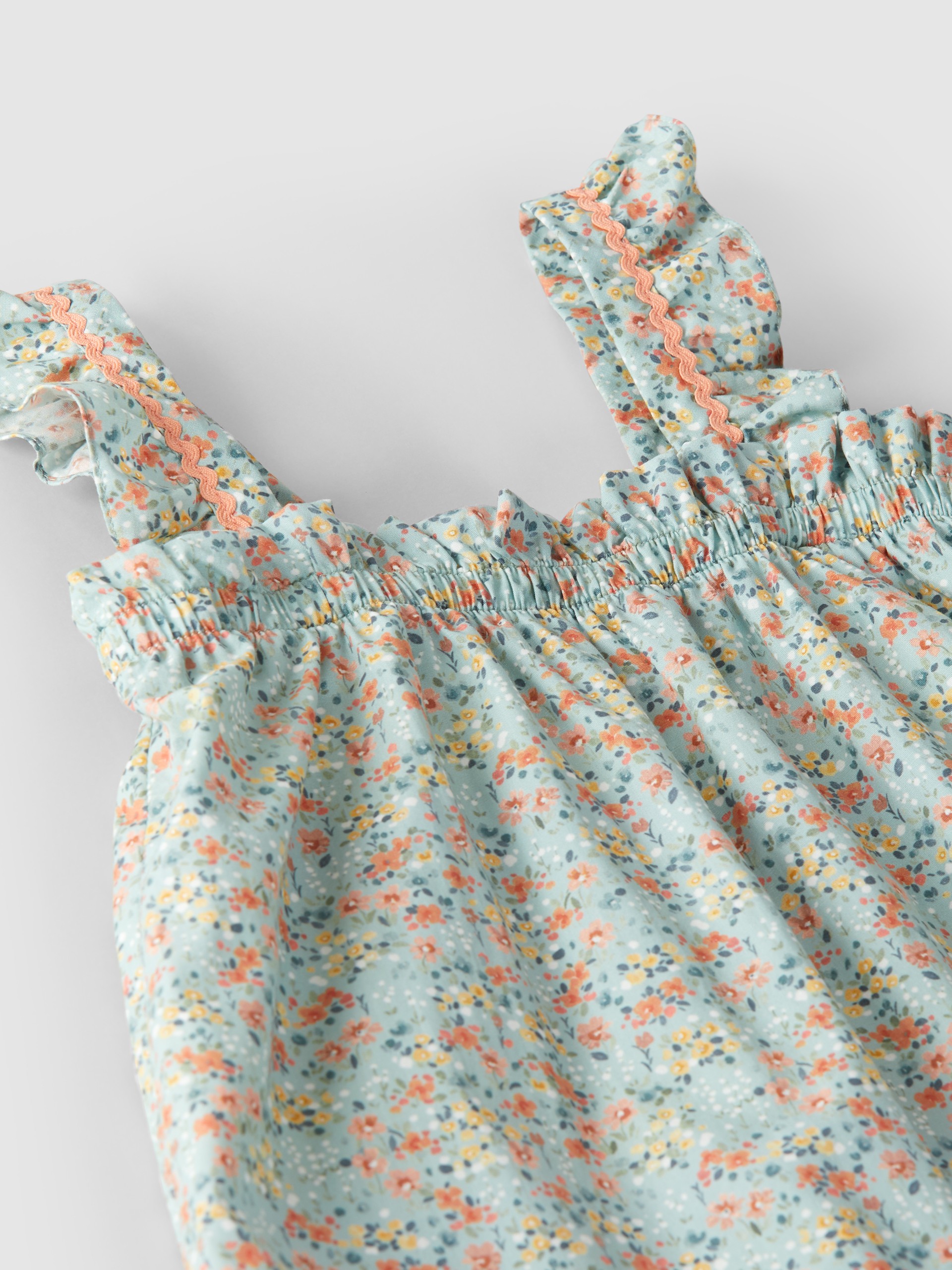Top flowers with straps