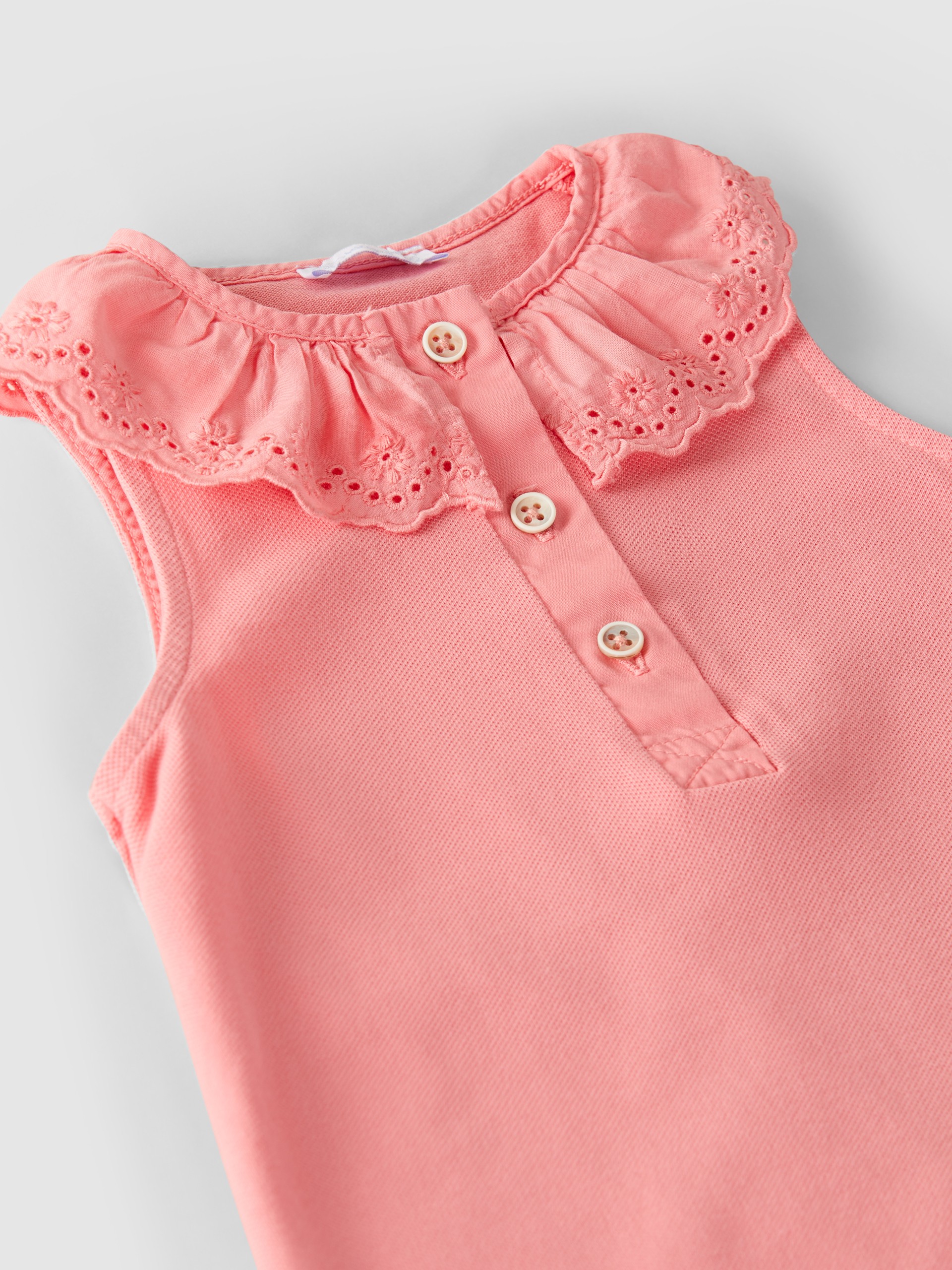 Robe en piqué à col en broderie anglaise