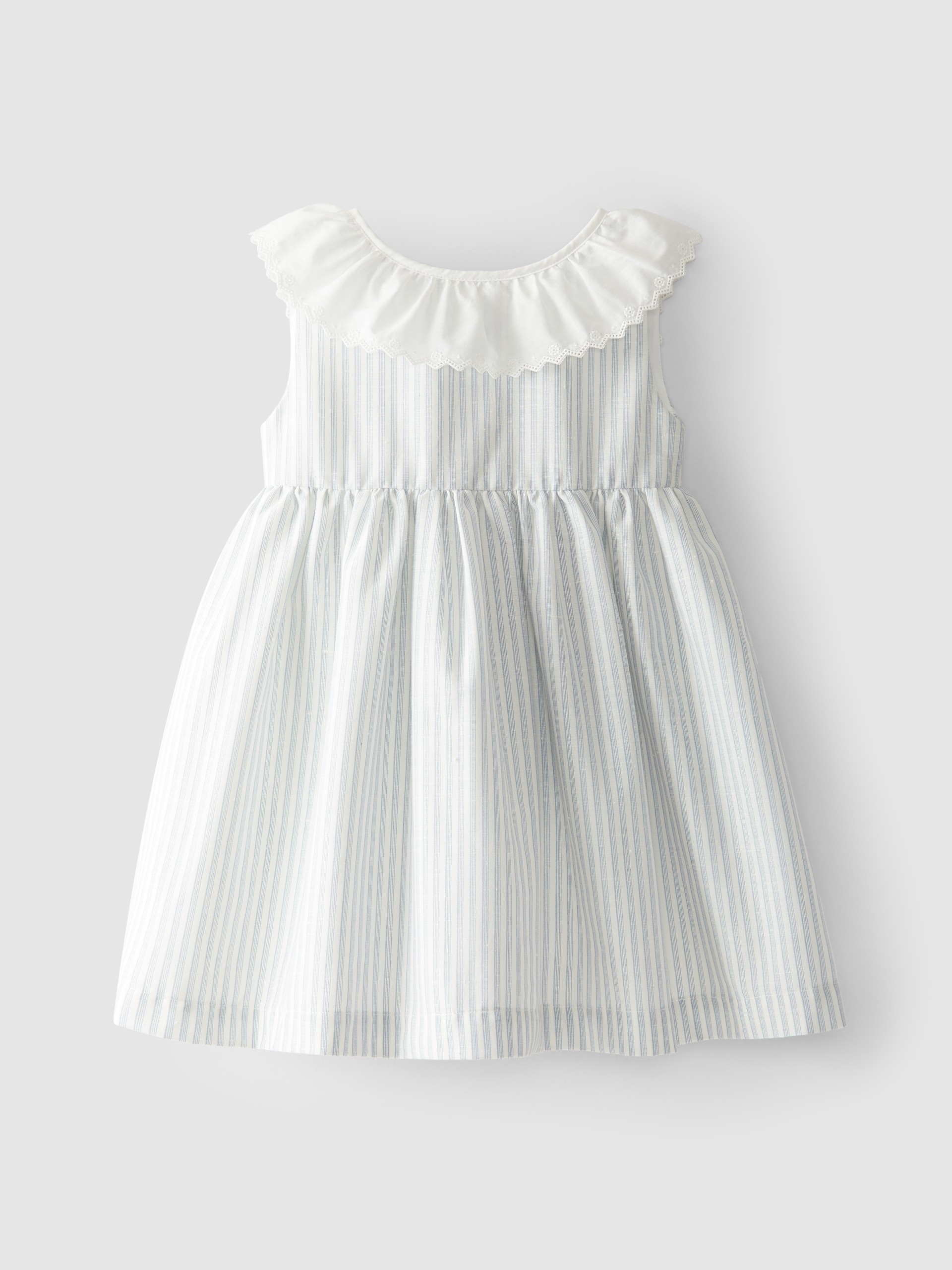 Vestido cuello de volante
