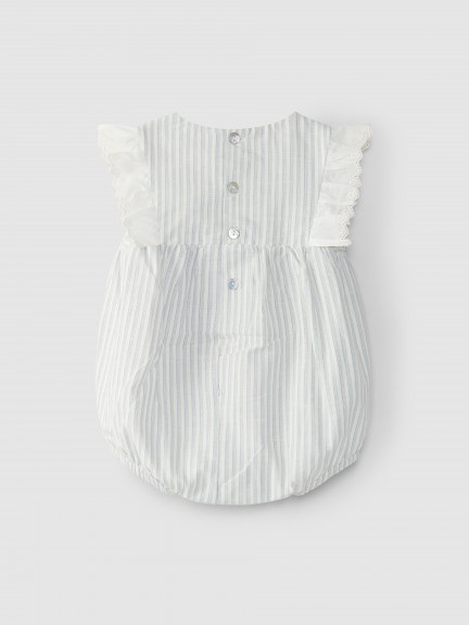 Shortie with embroidered sleeves Shortie with embroidered sleeves