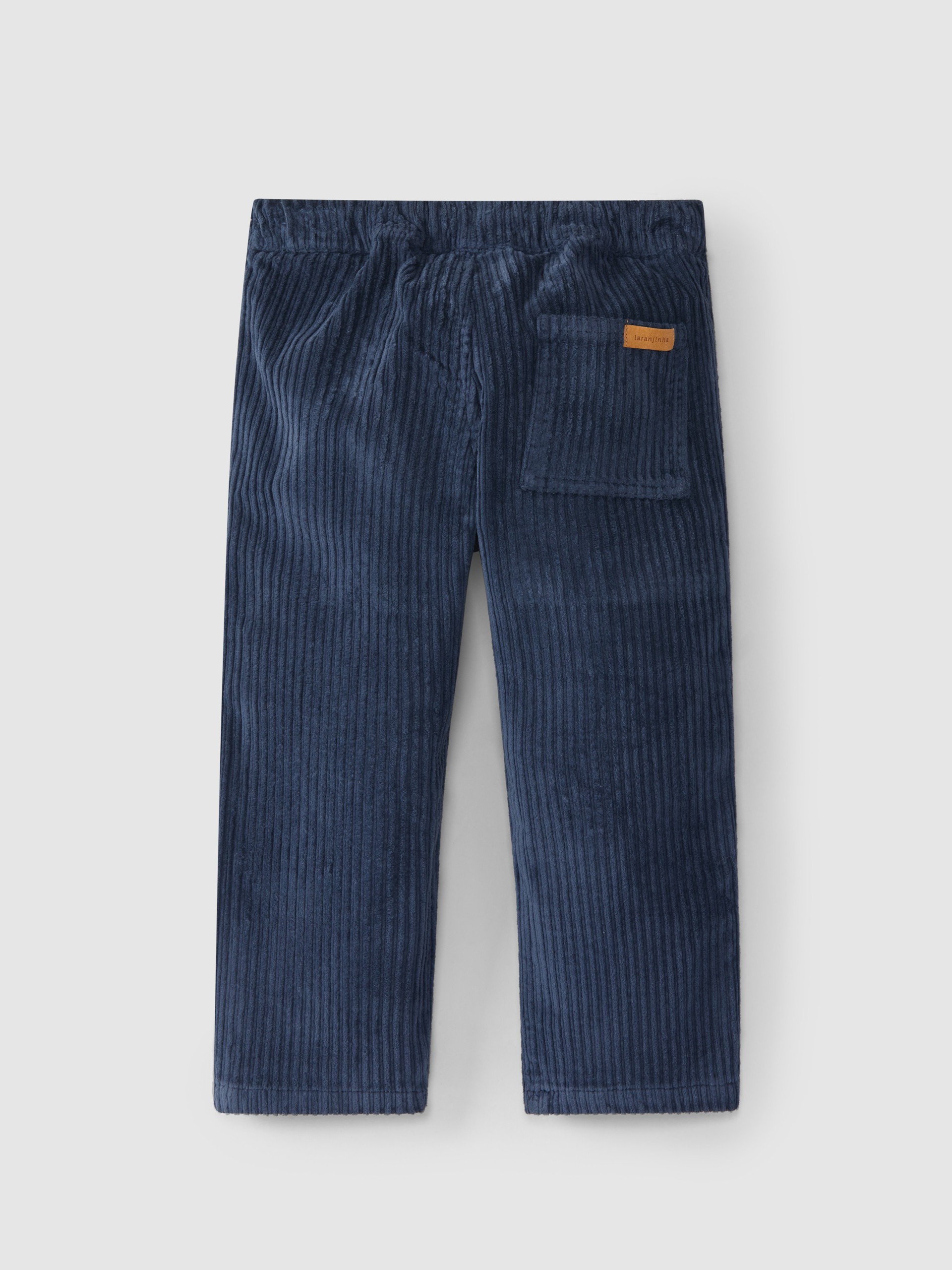 Wide wale corduroy pants with pockets.