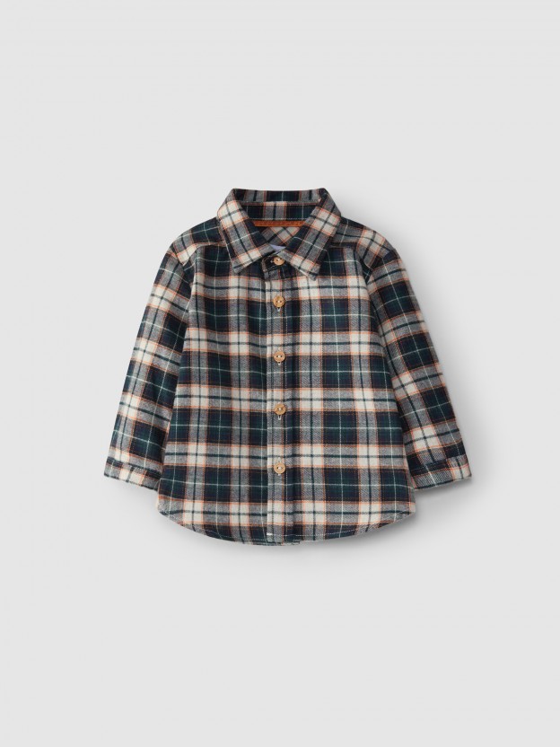 Plaid shirt pointy collar. Plaid shirt pointy collar.