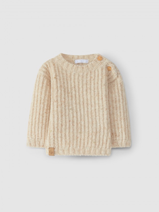 Pull tricot� � col claudine