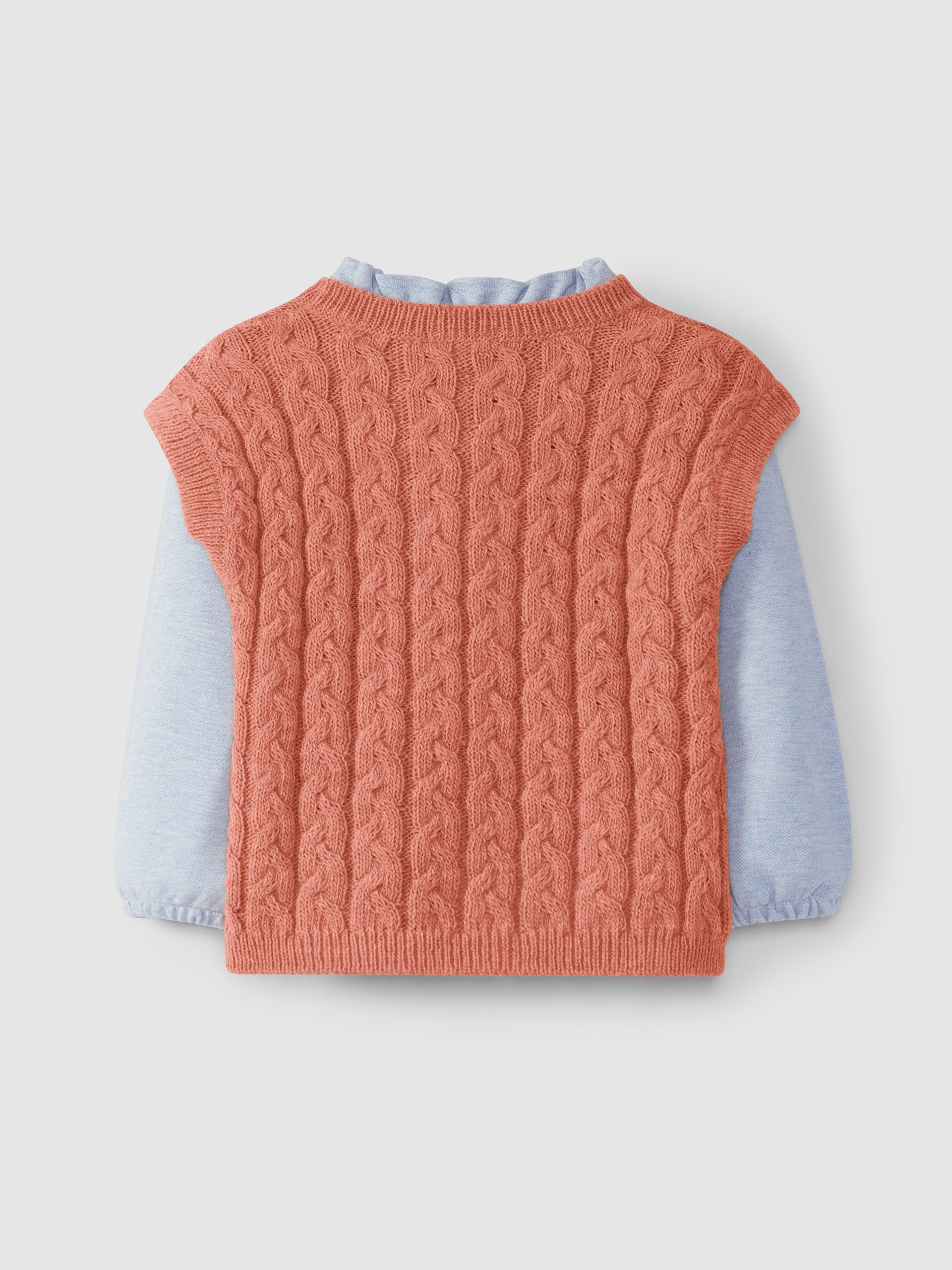 Conjunto de blusa em piqué e colete tricotado