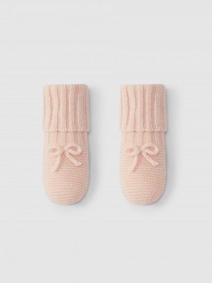 Knitted booties with bow detail