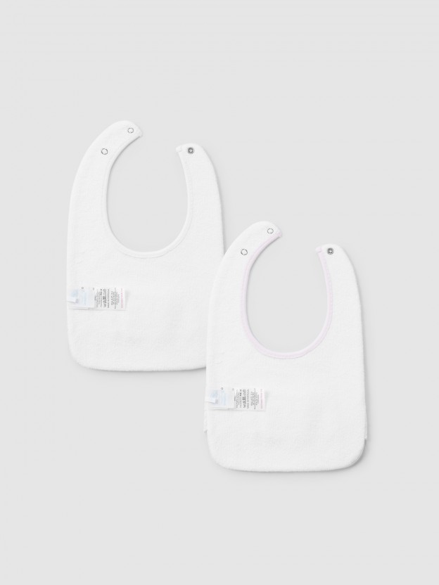 Pack de dos baberos con volante de bordado ingl�s