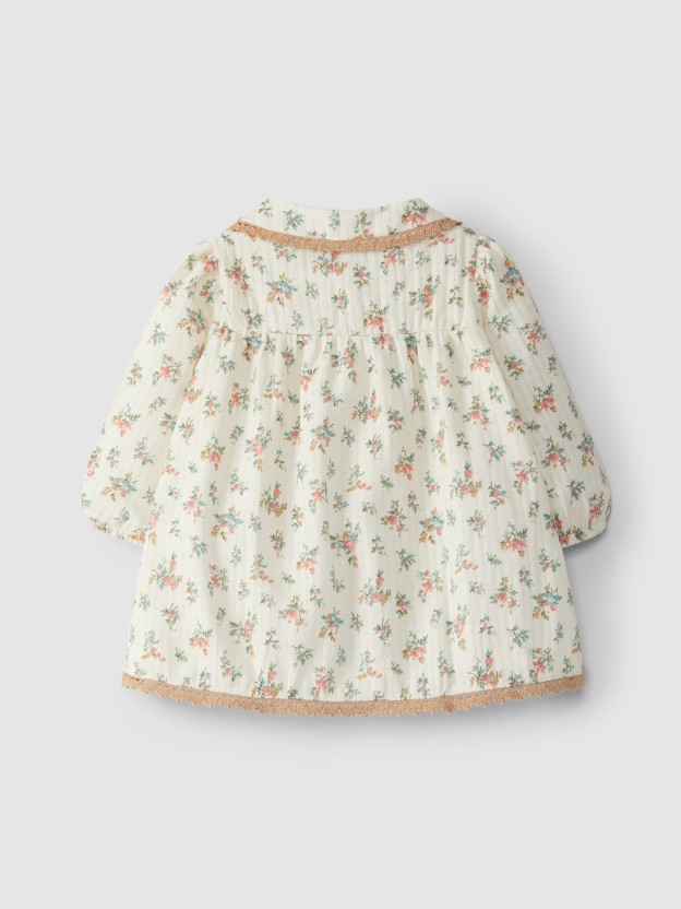 Vestido muselina floral con detalles de encaje