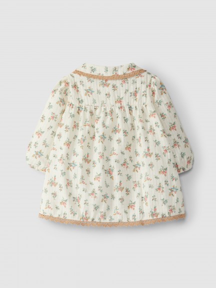 Floral muslin dress with lace details Floral muslin dress with lace details