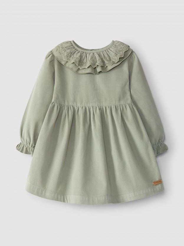 Vestido gola de folho bordado ingl�s