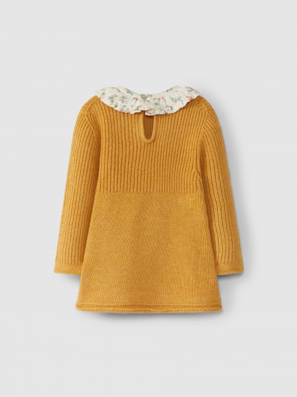 Knitted dress with ruffled collar Knitted dress with ruffled collar