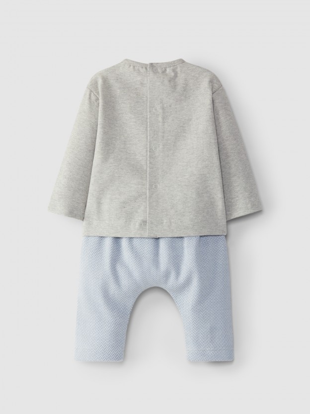 Two-piece set in herringbone knit Two-piece set in herringbone knit
