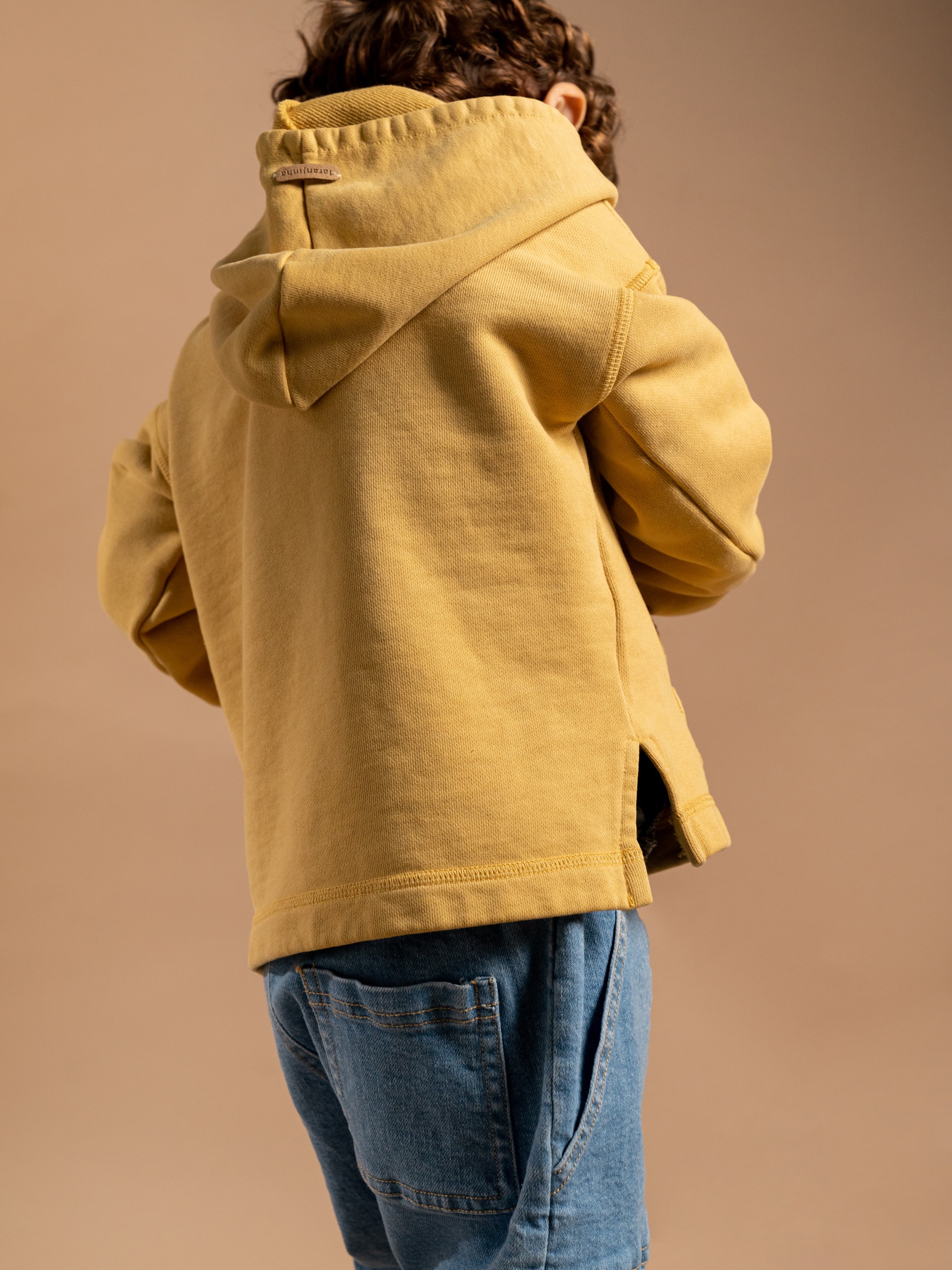 Sweatshirt com capuz e bolso em bombazine