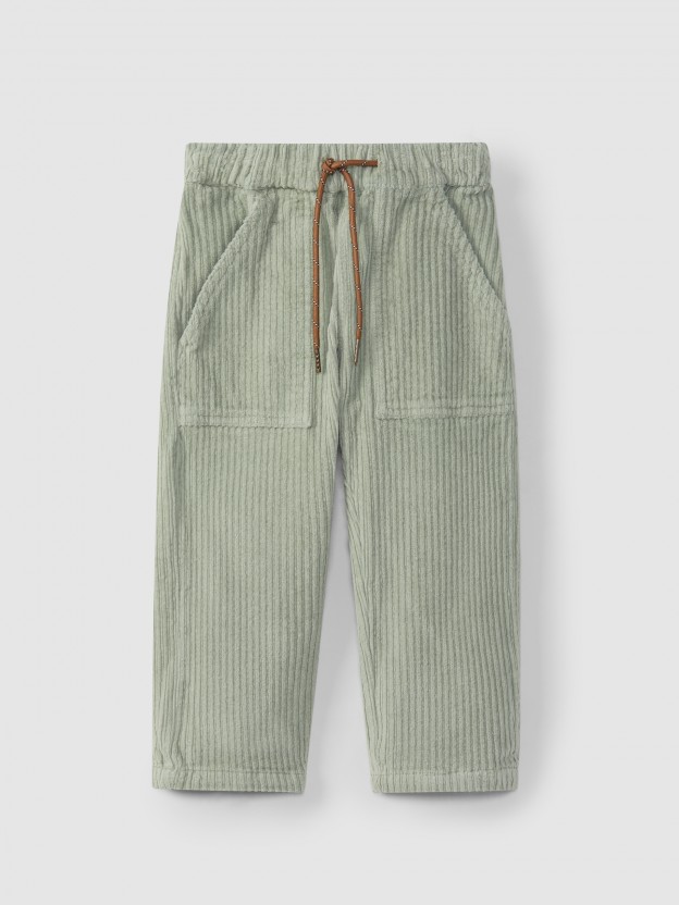 Pantalon en velours côtelé large avec poches Pantalon en velours côtelé large avec poches