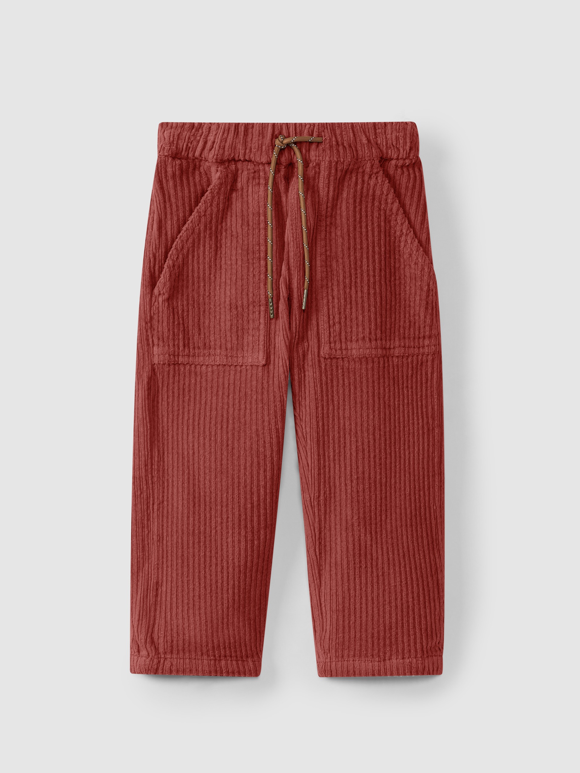 Wide wale corduroy pants with pockets.