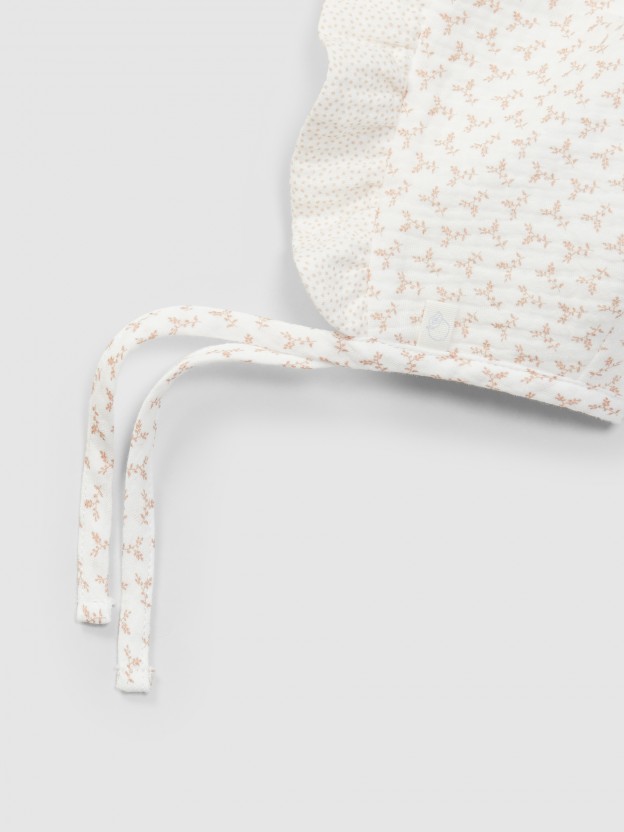 Gorra flores y lunares
