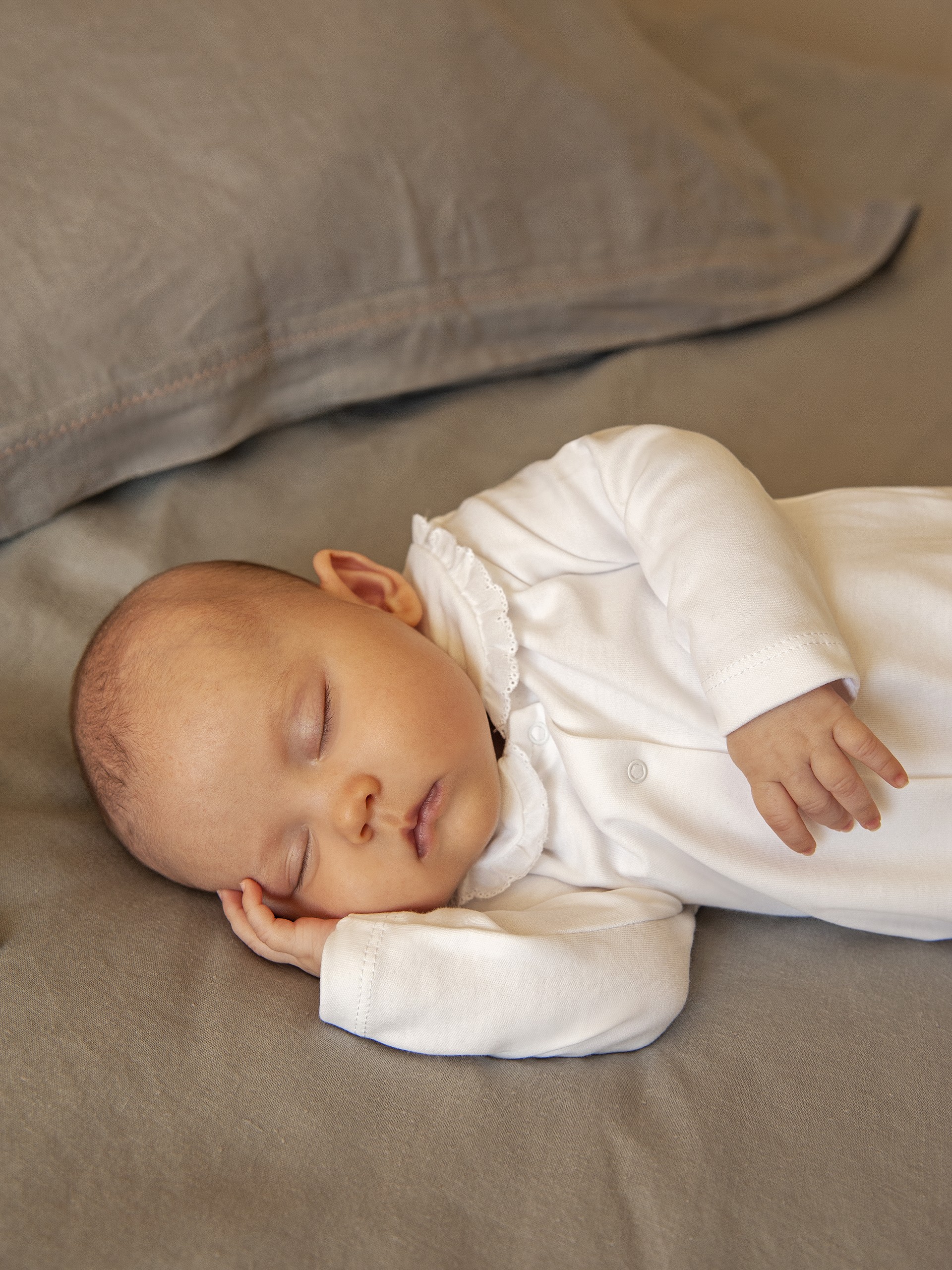 Babygrow with lace collar