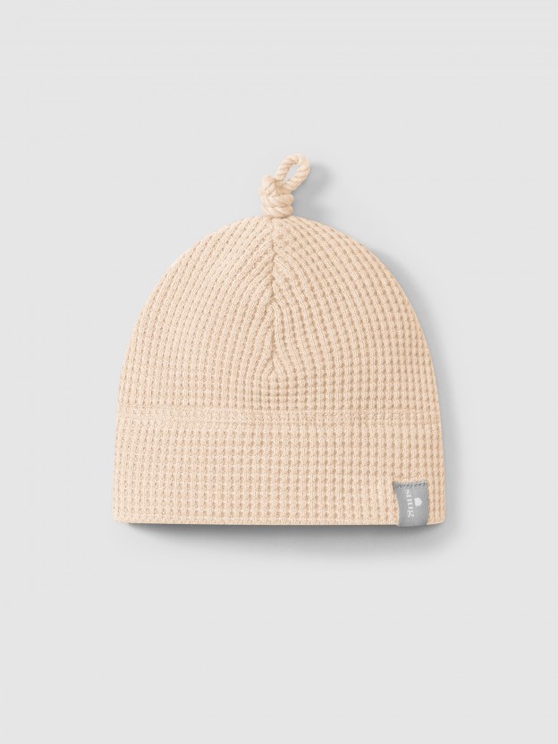 Waffle weave beanie with knot Waffle weave beanie with knot